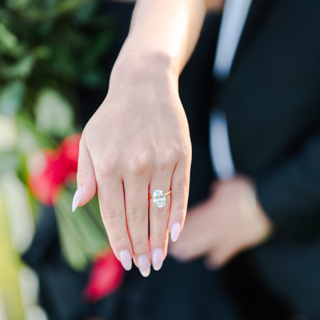 Romantic Proposal on the French Riviera : Idyllic moment in Èze