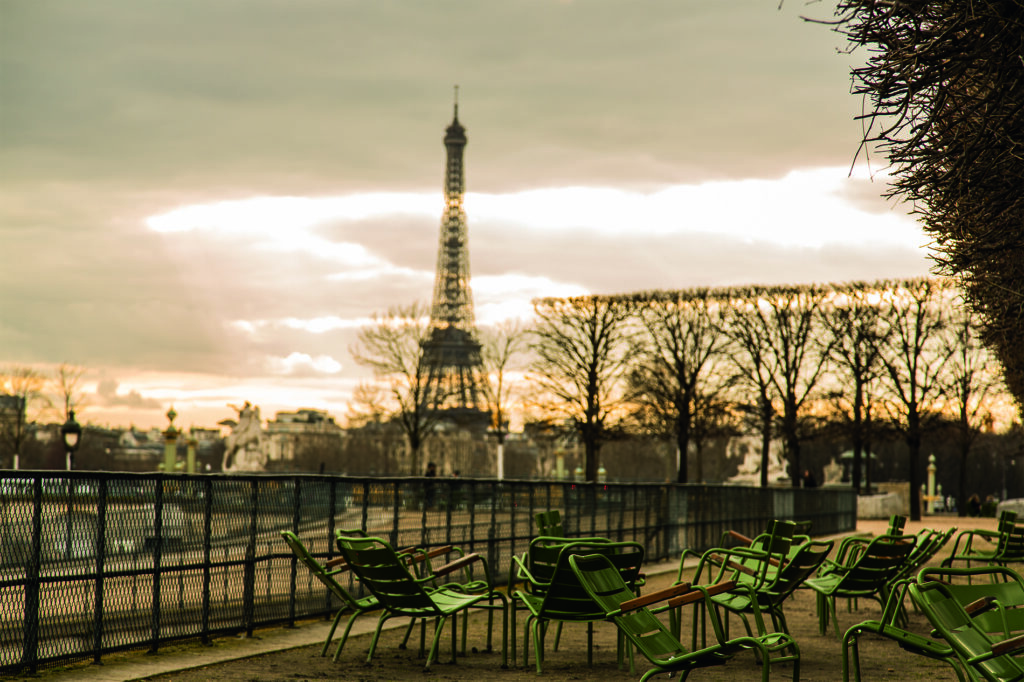 View of the Eiffel Tower from the Concorde Place