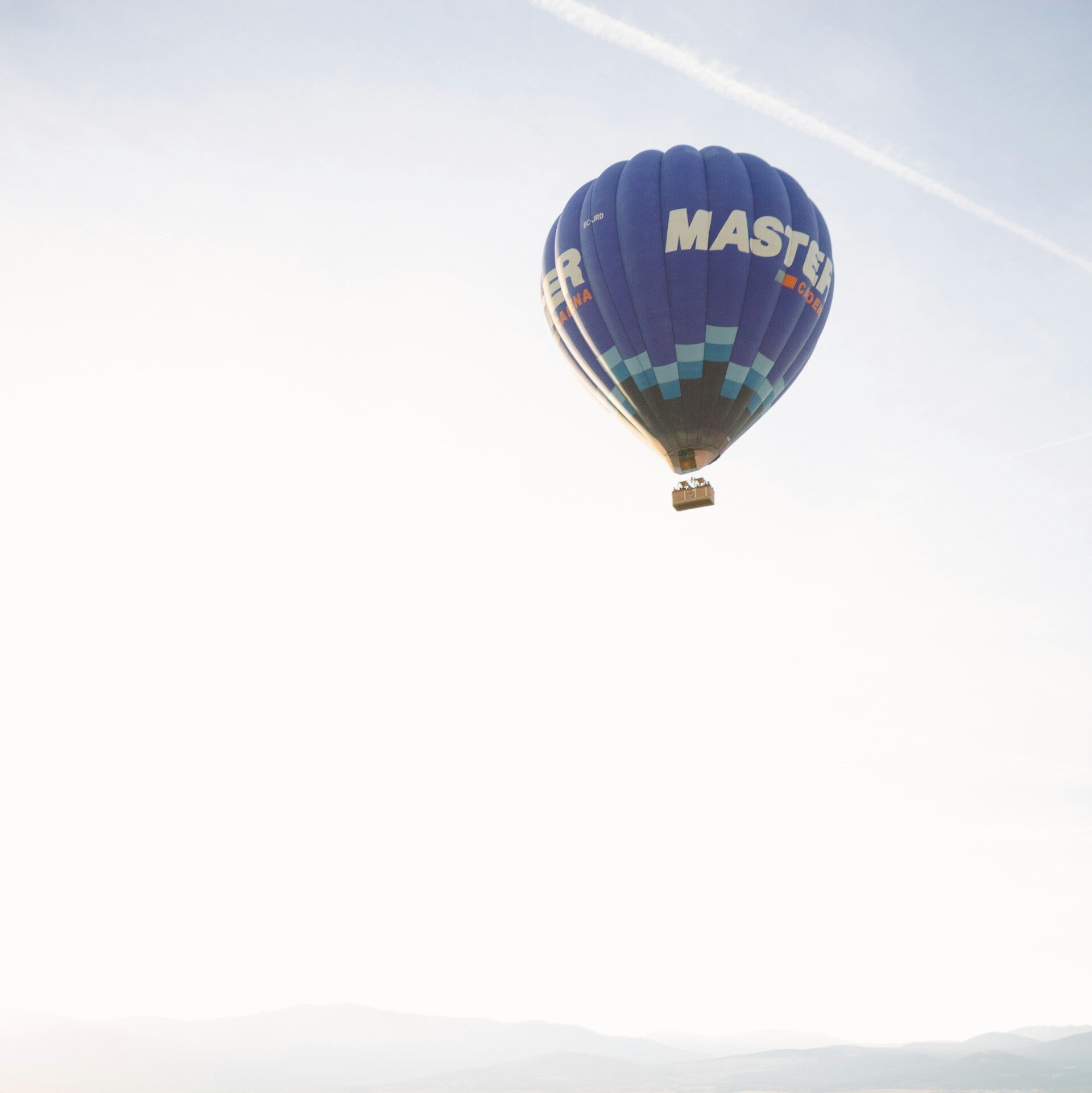 5 Breathtaking Hot Air Balloon Luxury Experiences in Europe