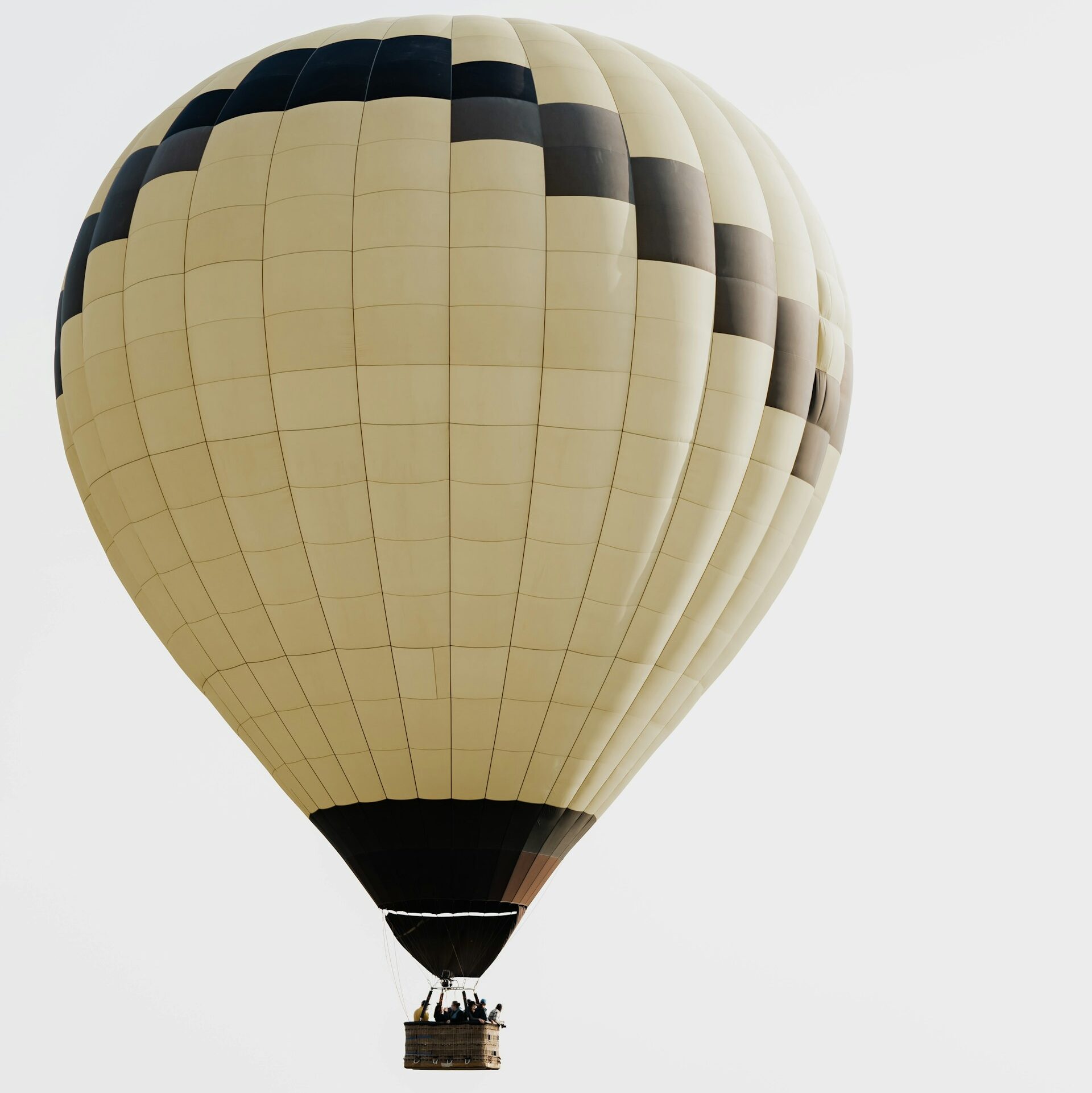 5 Breathtaking Hot Air Balloon Luxury Experiences in Europe