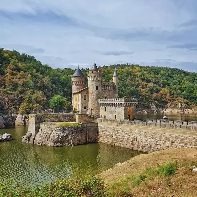 loire-valley-chateau-verdure